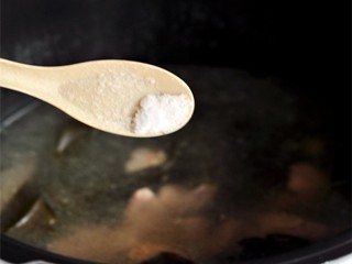 海带黄豆排骨汤怎么做？