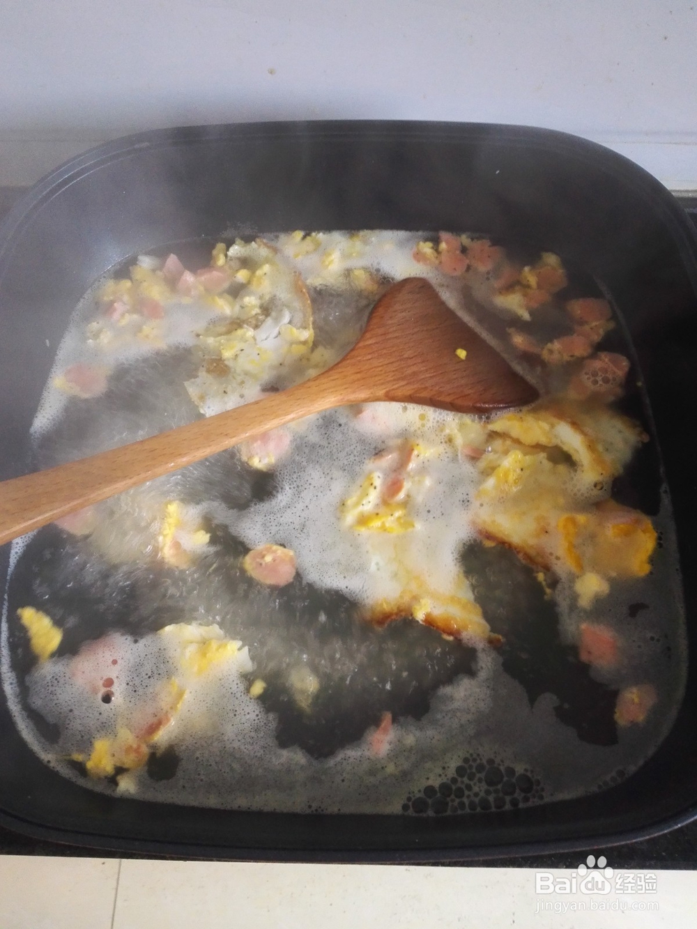 如何弄一顿鸡蛋火腿肠金针菇青菜面二