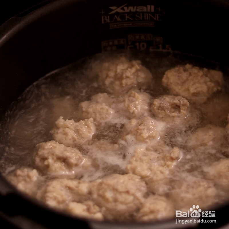 好吃不腻的小白菜汆丸子汤