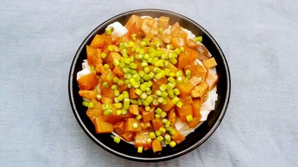 葱油蒜薹土豆肉