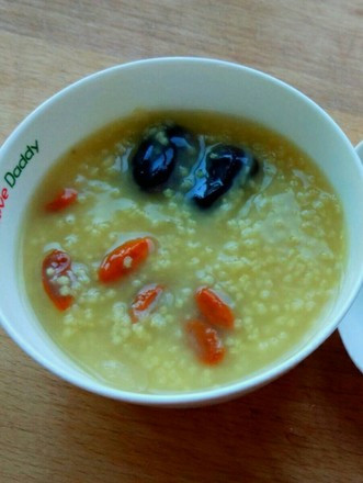 枸杞大枣小米粥