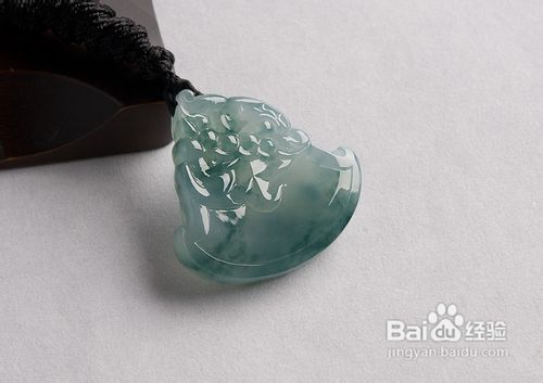用什么洗翡翠？怎样洗翡翠？