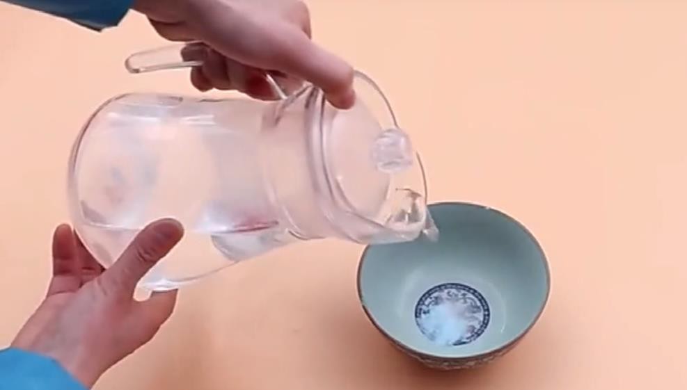 被子上的黄渍和霉斑怎么去除