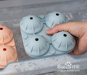 圆形冰块模具怎么使用