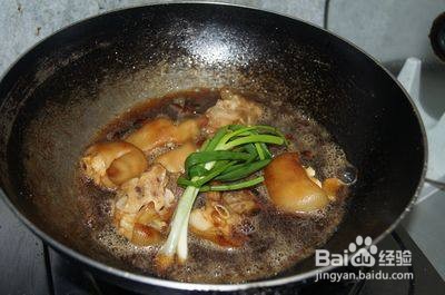 啤酒烧猪蹄的做法