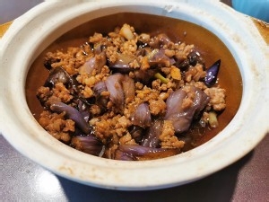 养生食补肉末茄子煲的做法