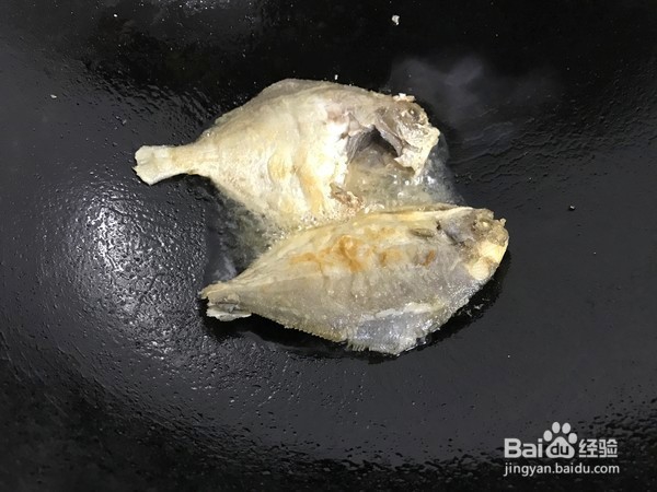 教你做干锅蒜香鲳鱼