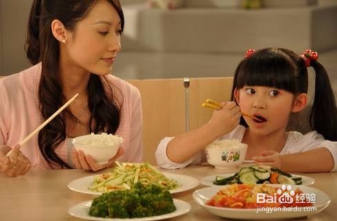 冬季小儿肺炎怎样饮食调理