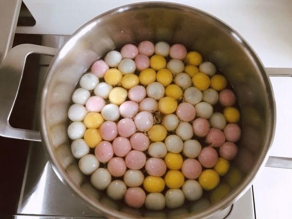 三色汤圆黑糖银耳汤