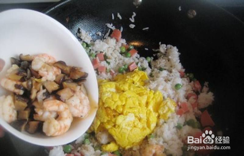 色香味俱全的扬州蛋炒饭