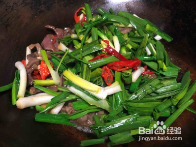 大蒜炒鸭肫的做法