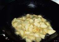 素菜荤吃的红烧土豆