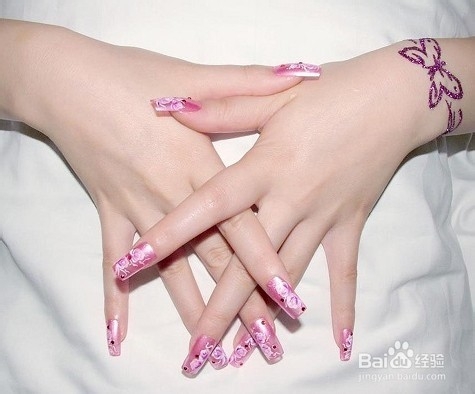 养生长寿三部曲：早搓手、午晒背、晚泡脚