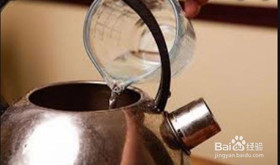 如何快速清洁水壶和煤气灶