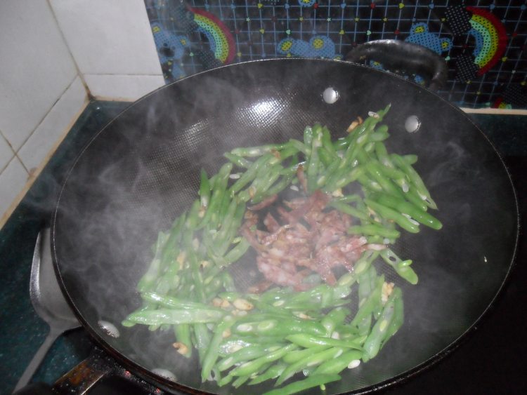 腊肠炒四季豆的做法,快收快收!