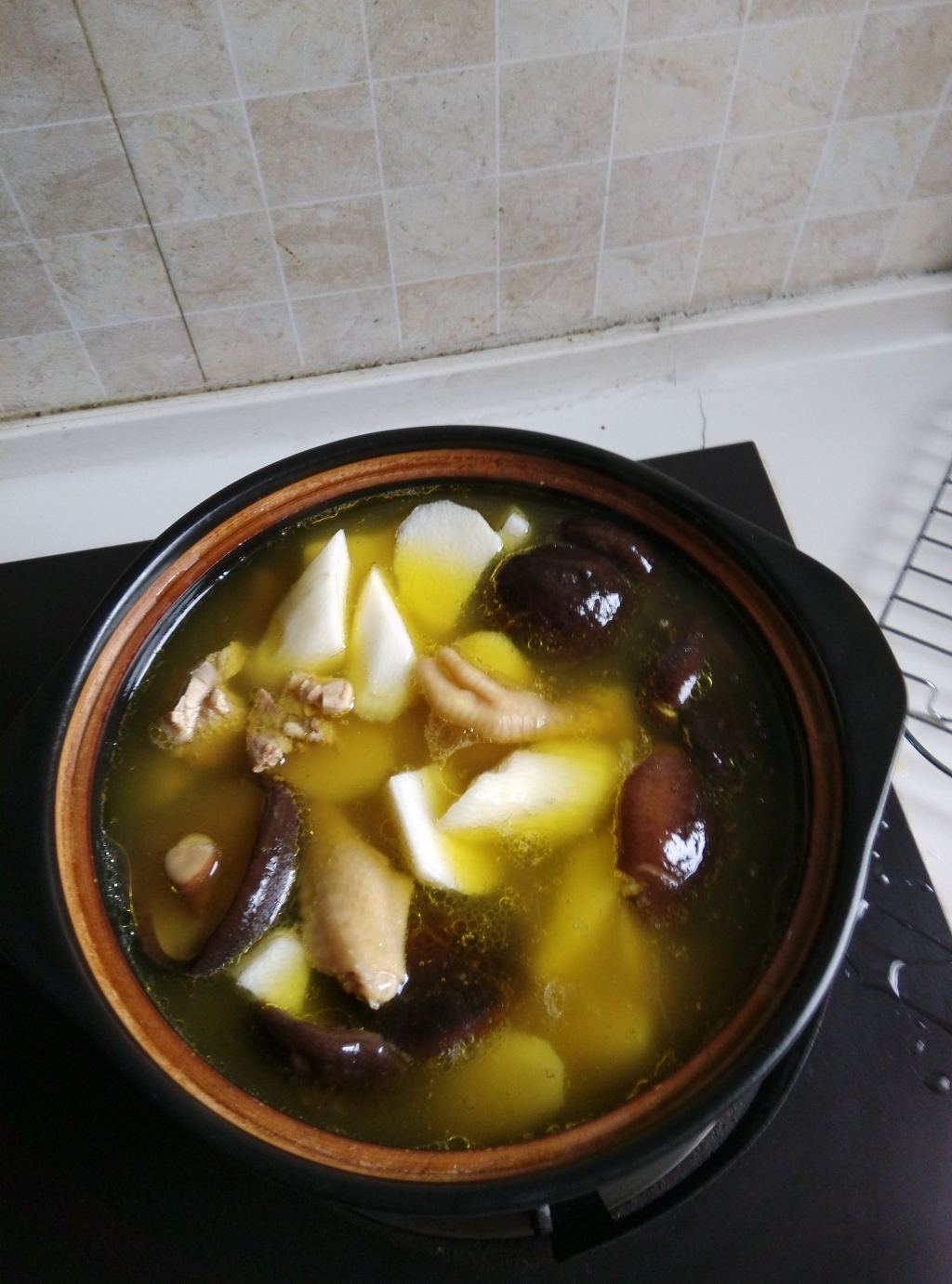 教你快速学会制作山药香菇炖鸡汤