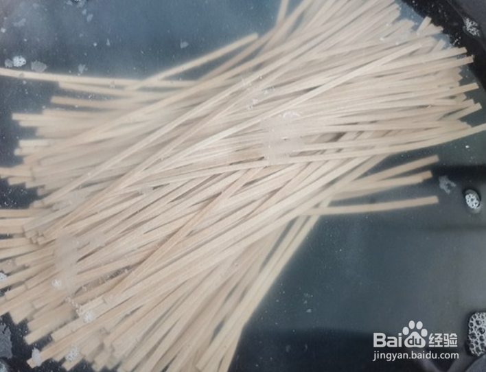 经典玉米牛肉酱荠菜面，超级好吃哦