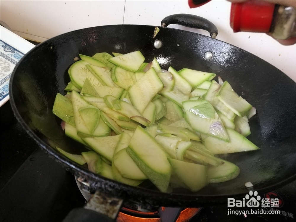 西葫芦炒土鸡蛋