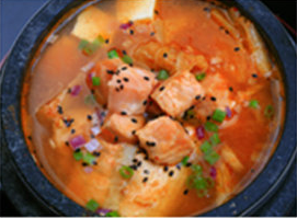 石锅三文鱼豆腐汤