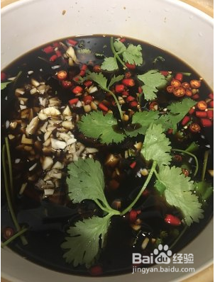 鸡脚还是酸辣的好吃