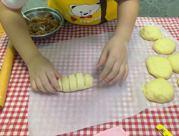 毛毛虫面包肉松火腿面包