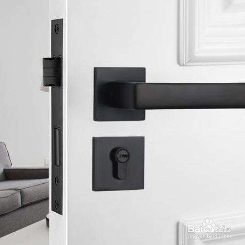 卧室门锁打不开了怎么办