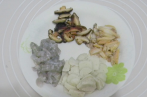 香菇海鲜粥做法