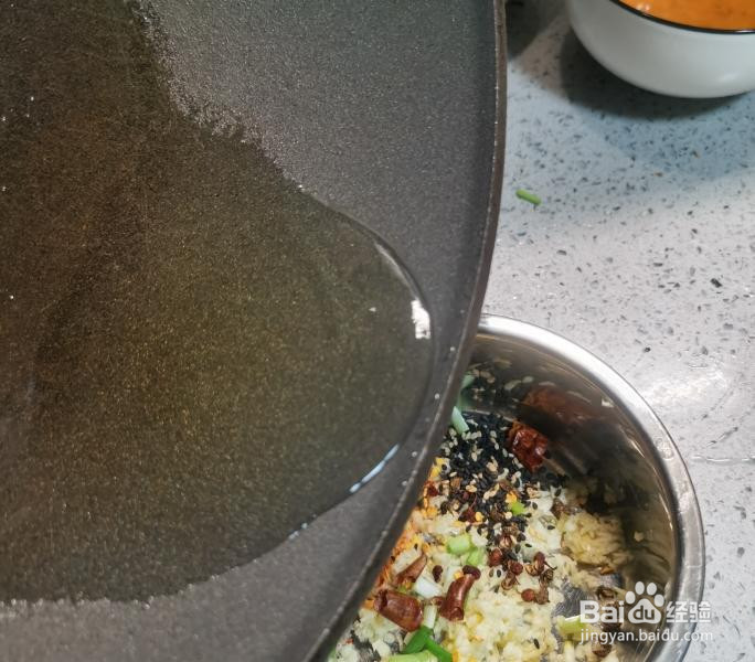 凉拌麻辣藕片的做法