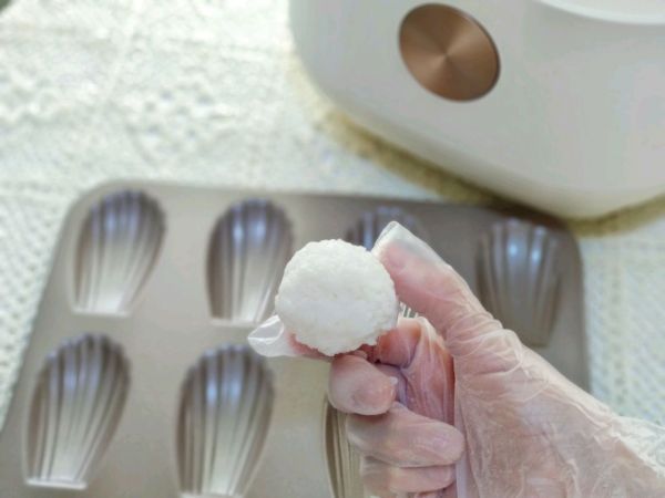 脱糖饭飞鱼籽寿司