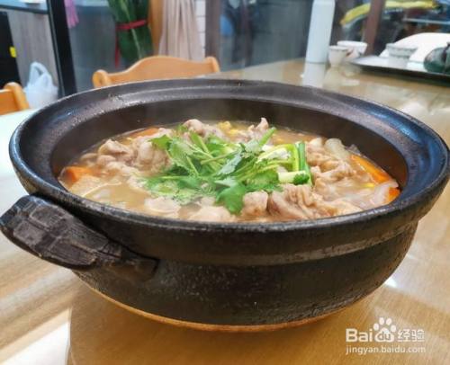 暖身的蔬菜鸡肉汤的做法