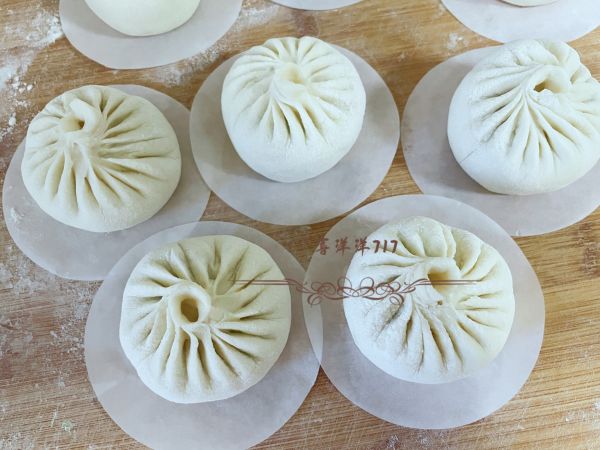 猪肉青萝卜馅包子