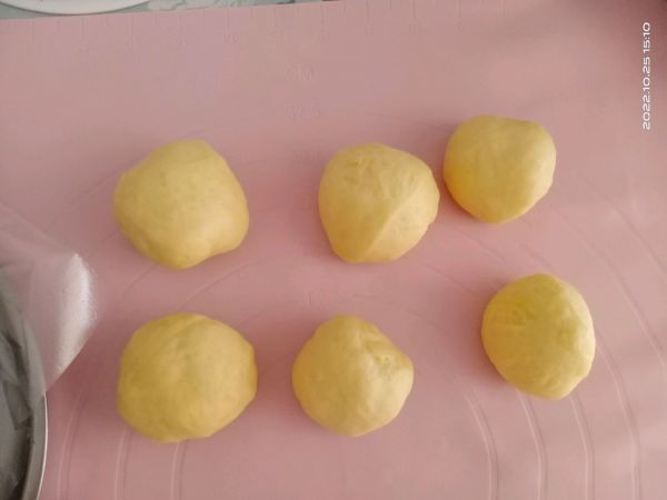 豆沙牛奶鸡蛋面包