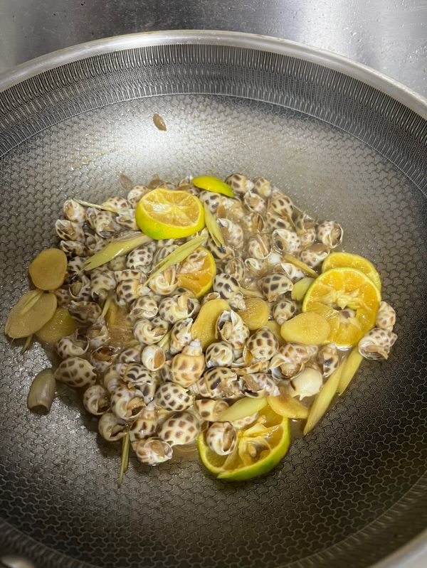 香茅柠檬炒花螺多汁入味巨好吸