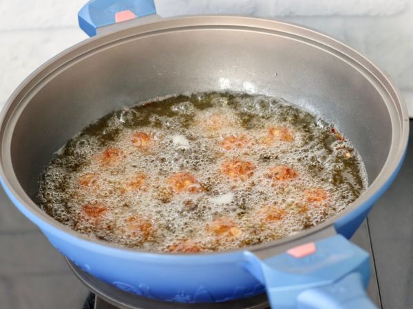 香炸萝卜豆腐丸子