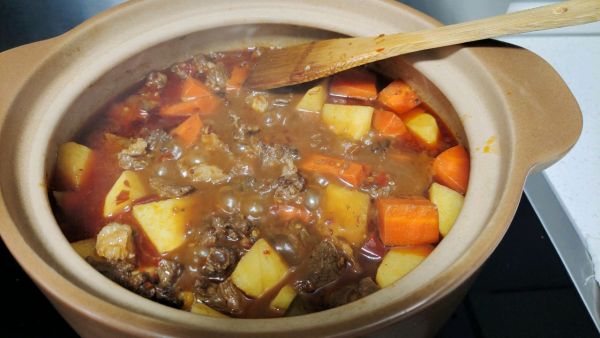 土豆胡萝卜烧牛肉