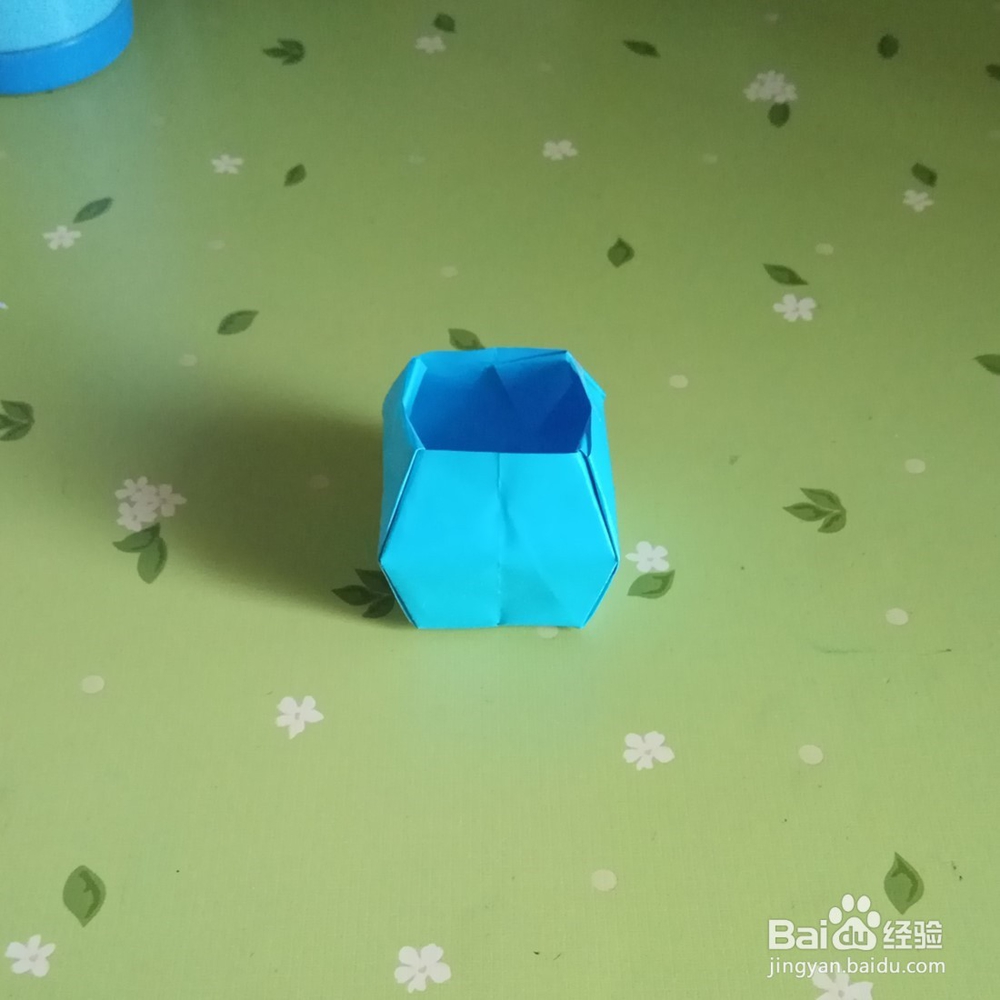 儿童智力手工制作方法:如何做美丽的花瓶收纳盒