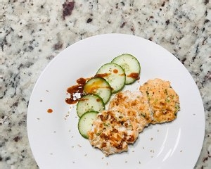 亚洲风味三文鱼饼的做法