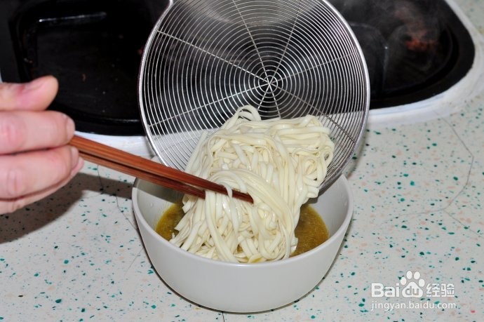 【酸菜肉丝面】一吃难忘的酸爽