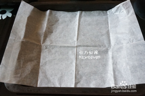 怎样做草莓彩绘戚风蛋糕卷