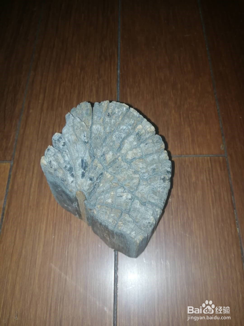 如何打磨枯树枝