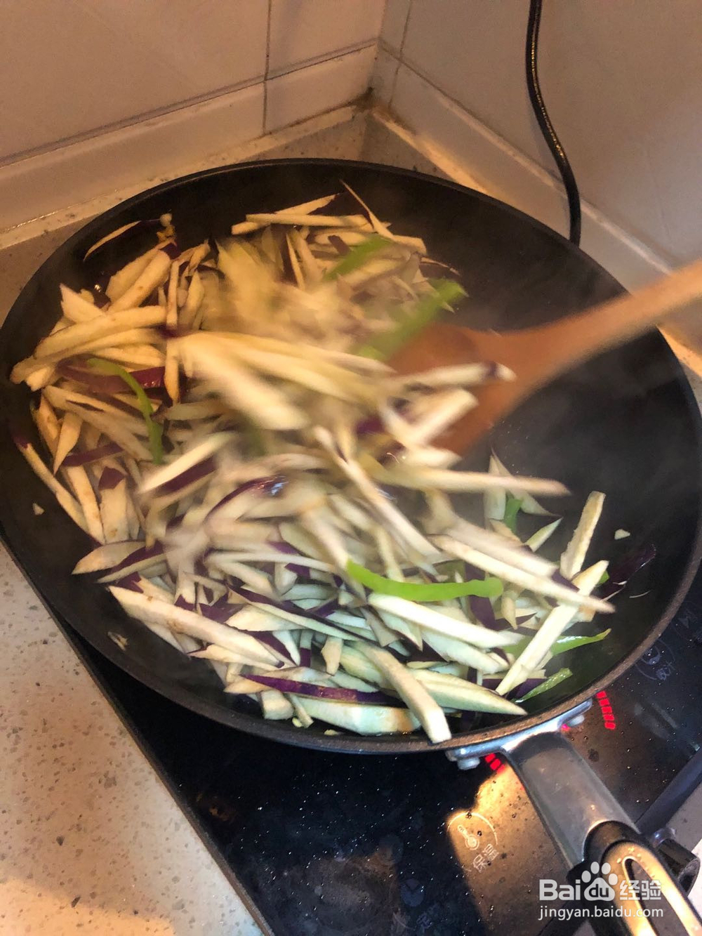 茄子炒青椒 家常做法