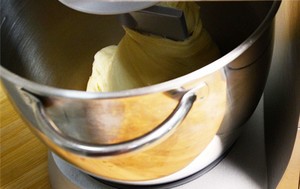 蔓越莓全麦软欧包的做法