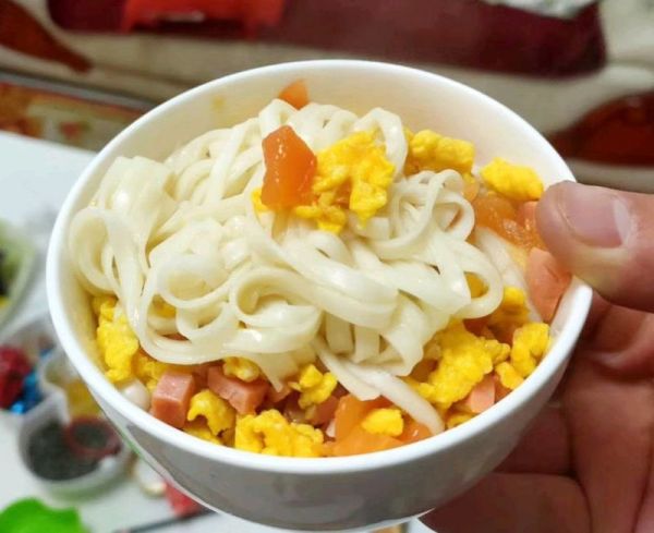 纯手工鸡蛋手擀面