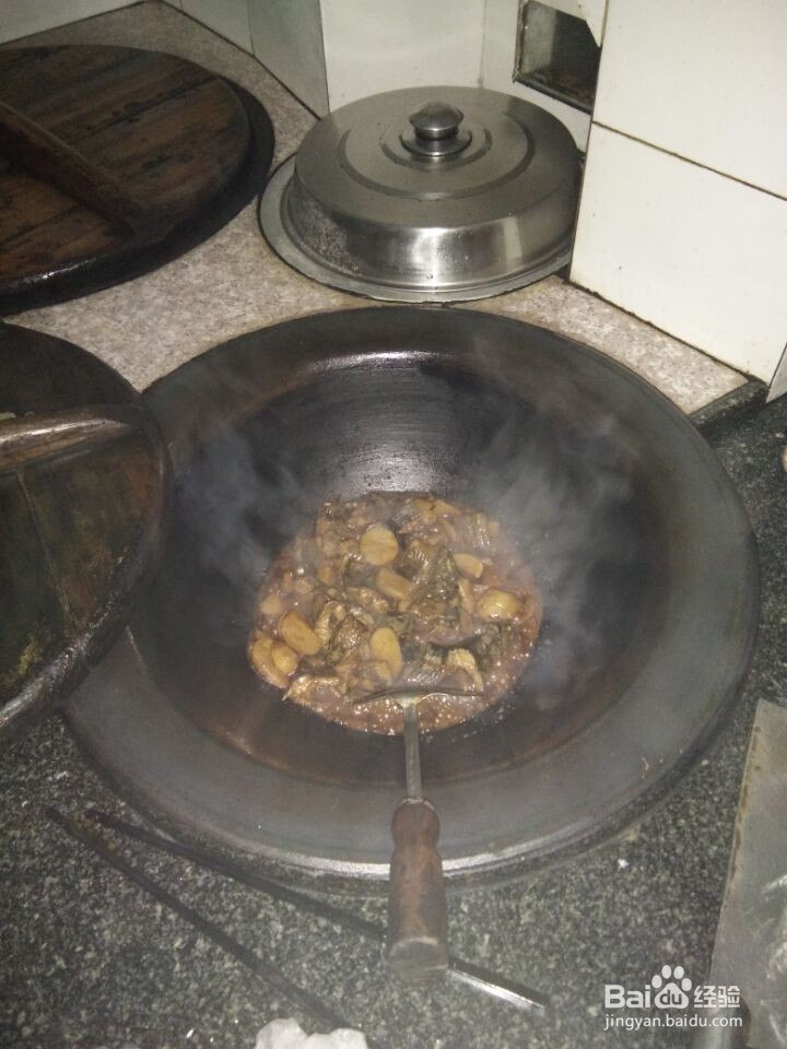 农家菜——红烧泥鳅芋艿（附视频）