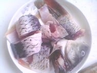 红烧鲤鱼炖粉皮的做法