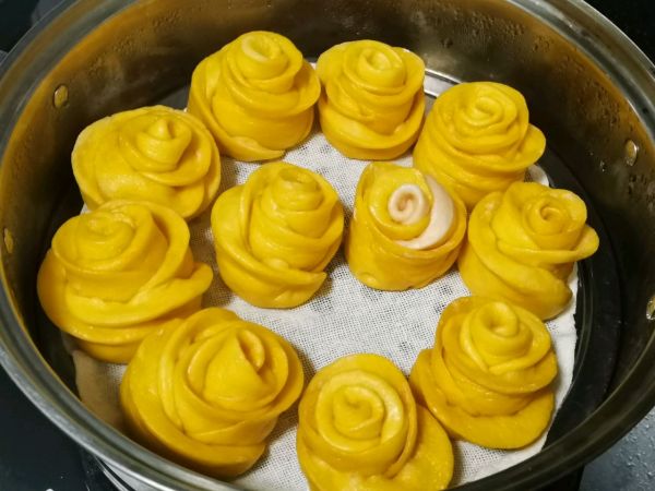 七彩玫瑰花馒头