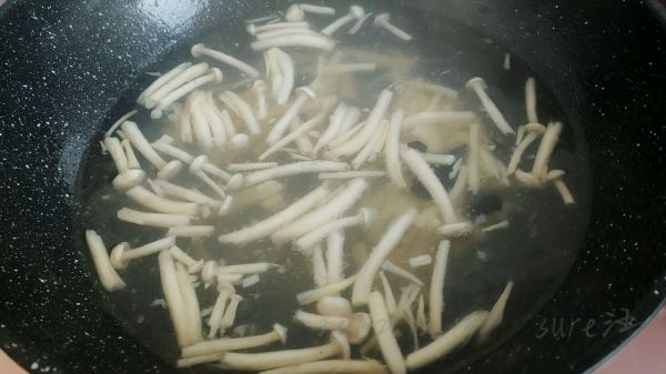 素烩玉菇蛋花汤