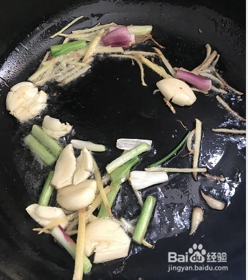 如何做鸡翅煲