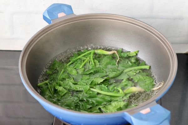 萝卜樱海米蒸饺