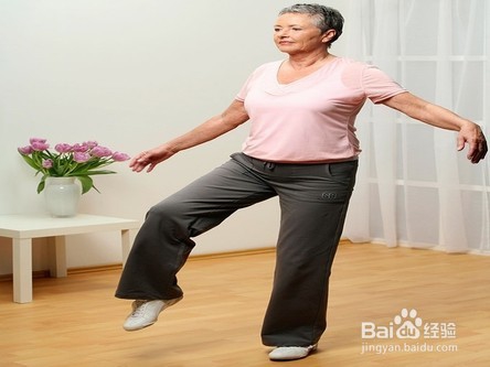 防病治病 单腿站立